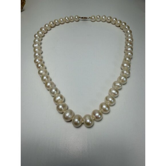 Freshwater Pearl Necklace Classic Hand Knotted Elegant Vintage 10k Claps 17" - Picture 8 of 8